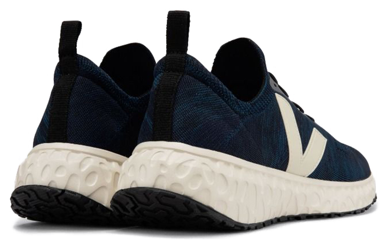 Shop VEJA Low 'Biru Nyaman' td1002861a