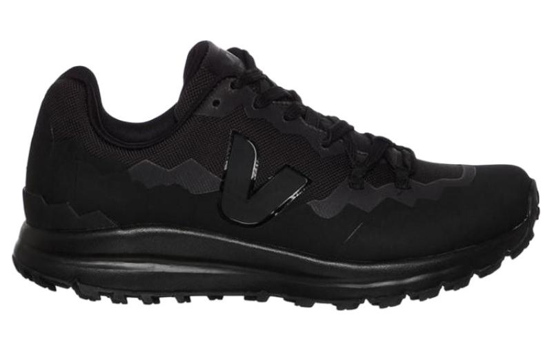 Order VEJA Low Top Platform ''Nero'' FS2302456A