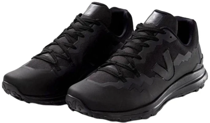 VEJA Low Top Platform ''Nero'' FS2302456A Lookbook VEJA Low Top Platform ''Nero'' FS2302456A
