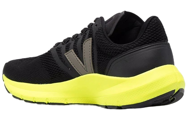 Lookbook VEJA Marlin ''Noir Vert'' LT102626A