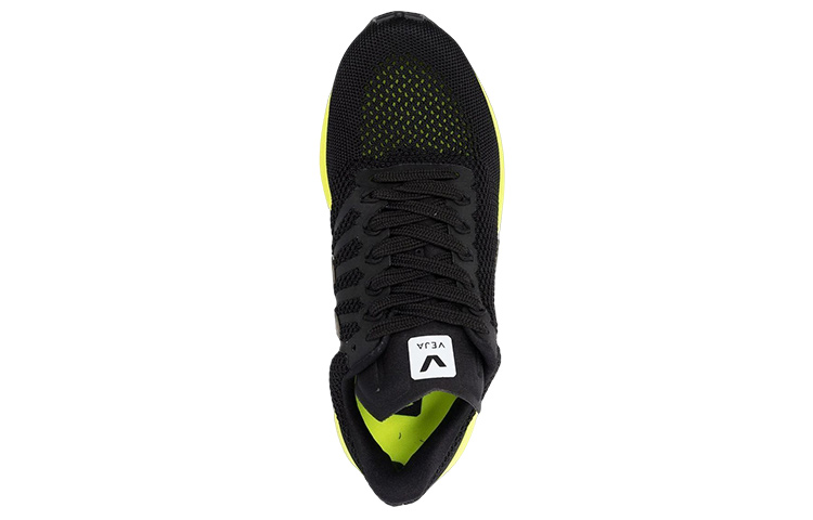 Shop VEJA Marlin ''Noir Vert'' LT102626A