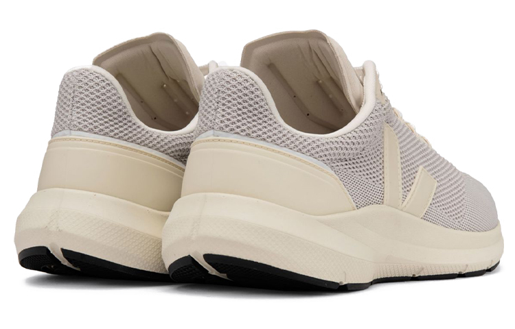 Shop VEJA Marlin V-Knit ''Blanc'' ln1002759a