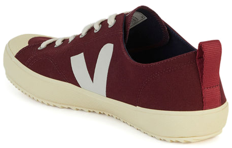 Lookbook VEJA Nova Canvas Amarante 深紅色 全性別款