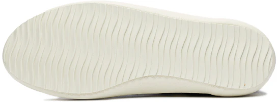 Shop VEJA Nova 百搭高筒 時尚板鞋 男女同款 黑