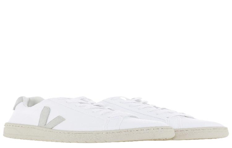 Lookbook VEJA PRE 'Putih UC072539M