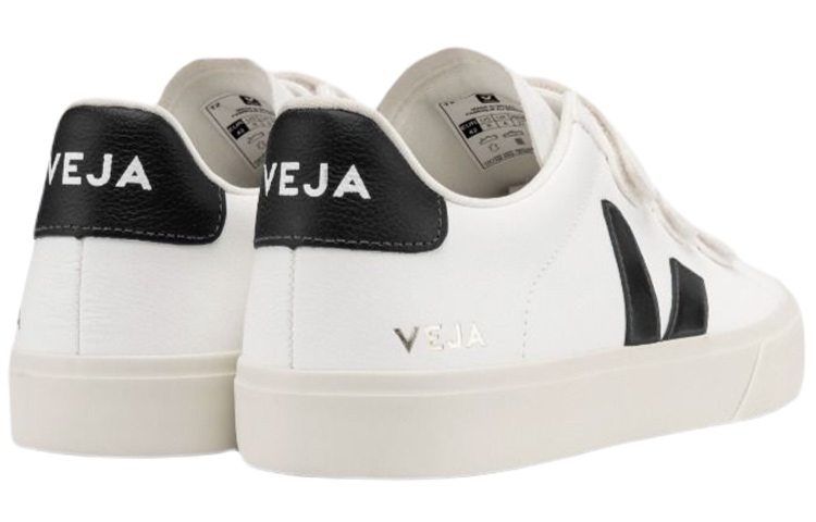 Shop VEJA Recife Low-Top Sneakers 'Putih Hitam' RC0502790A