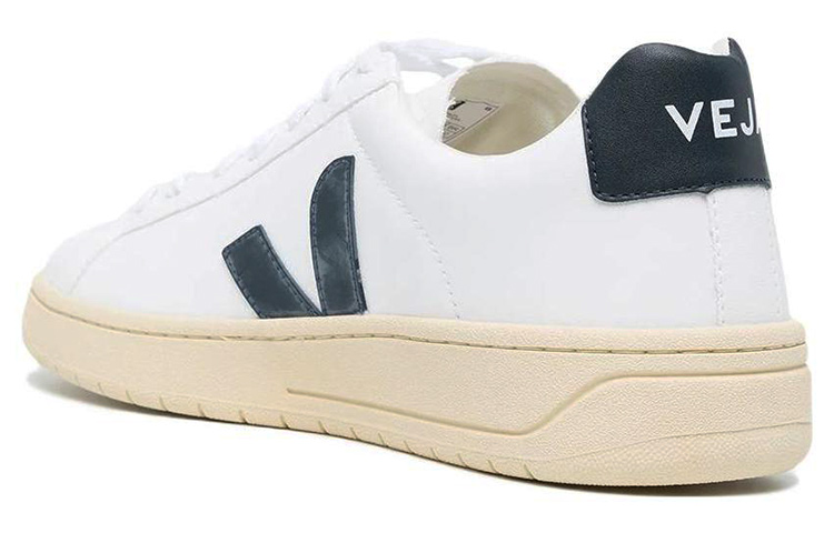 Lookbook VEJA Urca CWL Putih Nautico Butter UC0702641