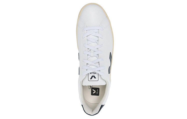 Shop VEJA Urca CWL Putih Nautico Butter UC0702641