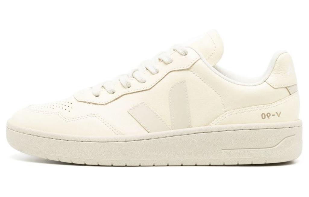 VEJA V-10 'Leather White'