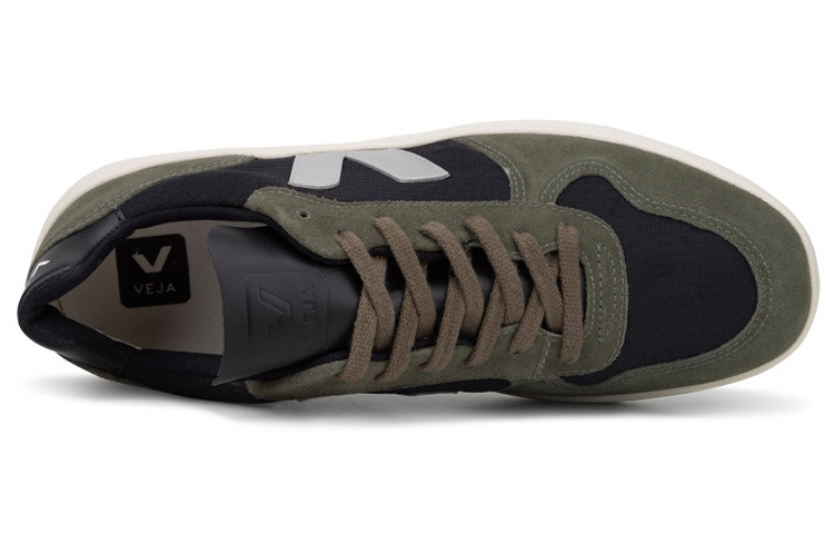 Lookbook VEJA V-10 'Olive Green' VX012681B