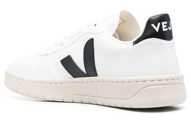 Shop VEJA V-10 "白色黑色" VX0702901