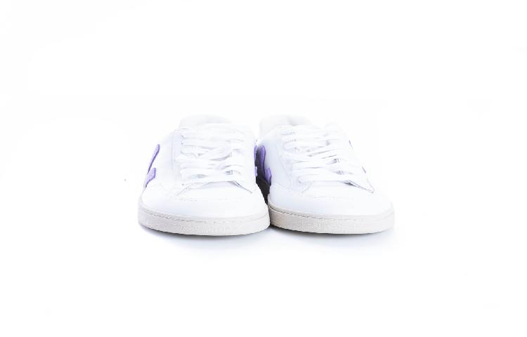 VEJA V-10 'White Lavender'