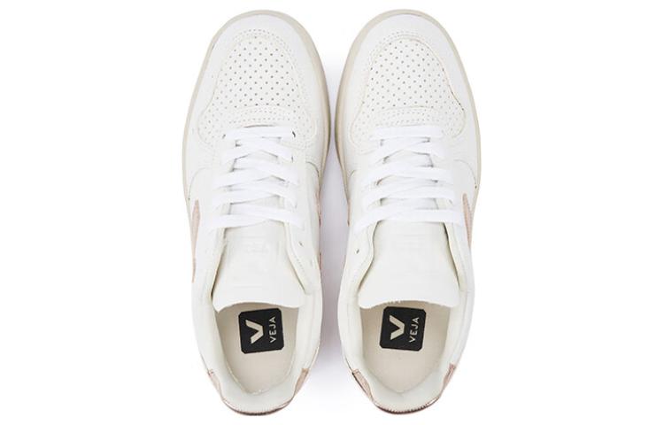 Shop VEJA V-10 Chromfree 低帮运动鞋 '白金色' VX0502935