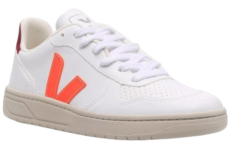 Lookbook VEJA V-10 CWL ''Blanc Orange Fluo Marsala'' VX0702785A