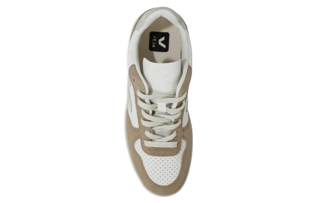 Shop VEJA V-10 Blanco Extra Natural Sahara VX0503298