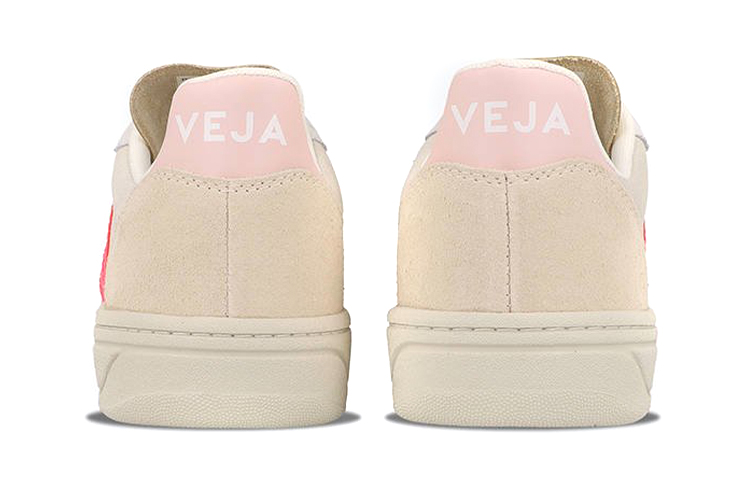 Shop VEJA 皮革 百搭休閒時尚板鞋 男女同款 米色