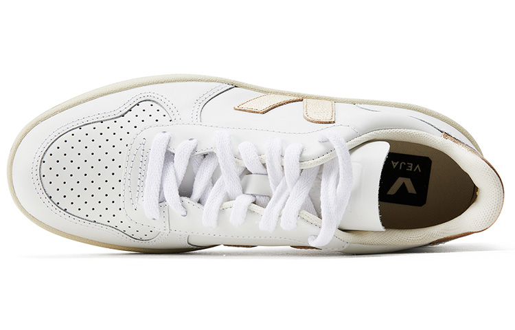 Shop VEJA V-10 Vetersneakers ''Wit Goud'' VX022490