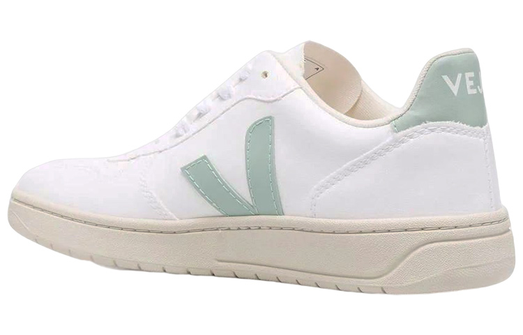 Lookbook VEJA V-10 Lace-Up Sneakers ''Wit Matcha'' VX0702806A