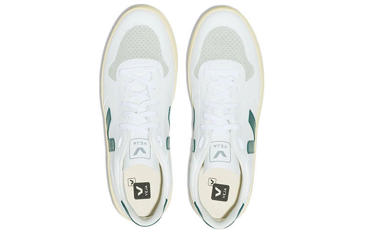 Lookbook VEJA V-10 系带运动鞋 '白色 深绿色' VX072733