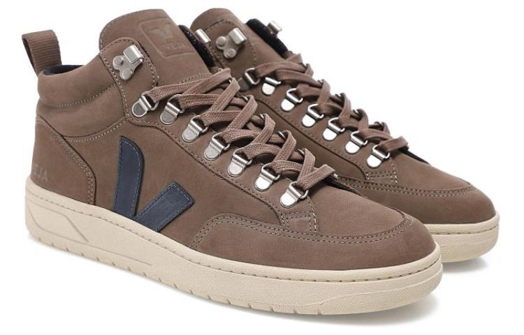 Lookbook VEJA V-10 Bas ''Mode Marron'' QR132673