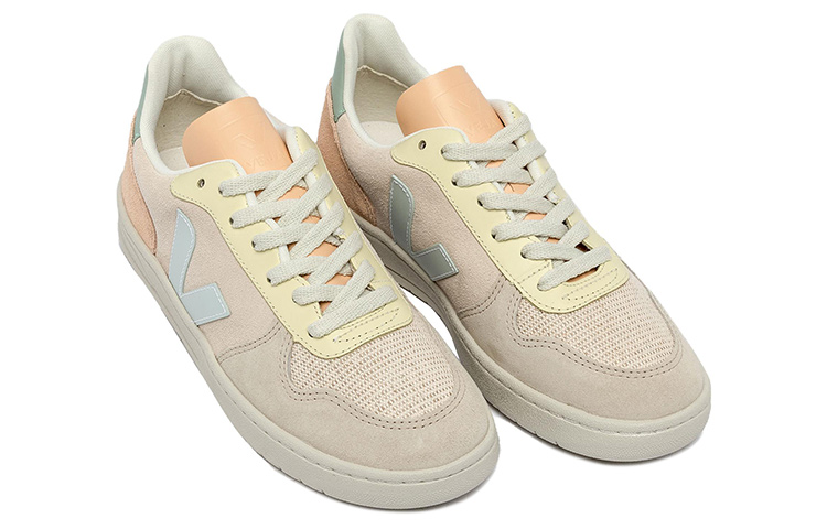 Lookbook VEJA V-10 Scamosciata ''Sable Menthol-Multico'' VX0303135