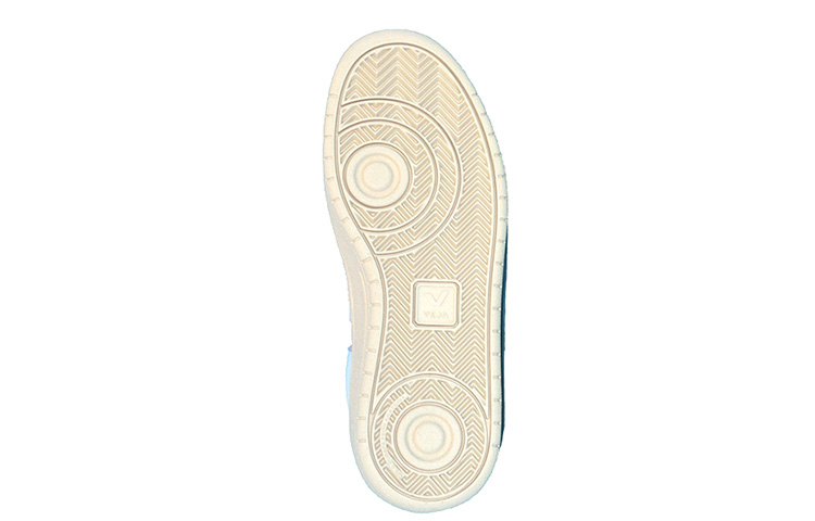 Purchase VEJA V-12 'Estampado de Letras' XD022154-W