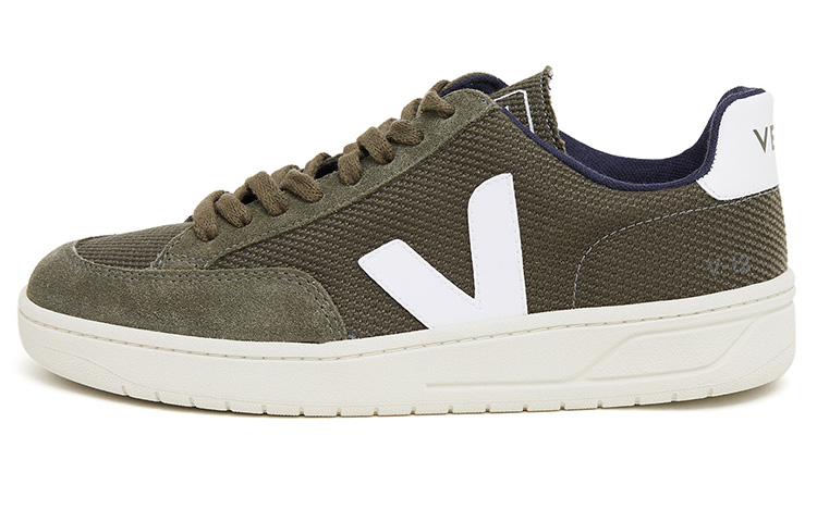 VEJA V-12 'Olive Green' XD011665