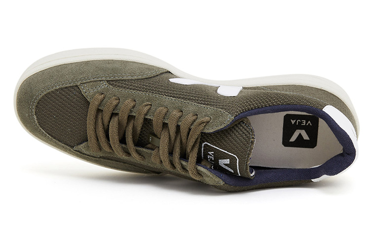 Shop VEJA V-12 'Verde Oliva' XD011665