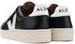 Shop VEJA V-12 'Putih Tapak Hitam' XBM021469YC