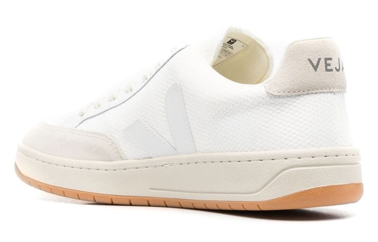 Shop VEJA V-12 B-Mesh '白色自然' XD1703124