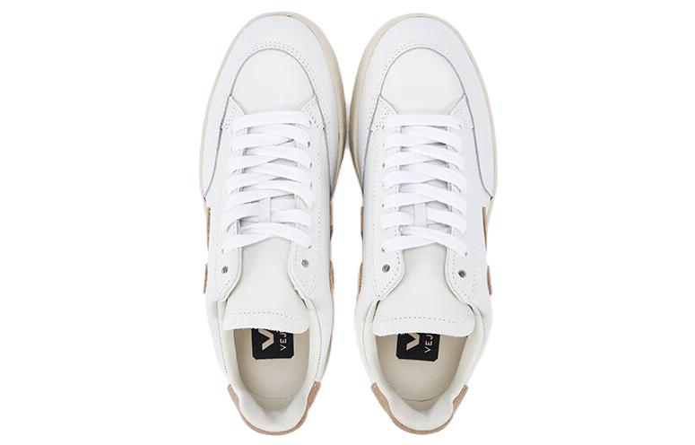 Shop VEJA V-12 Leer ''Extra Wit Dune'' XD0202896
