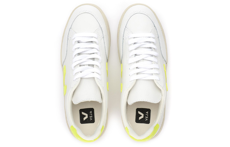 Shop VEJA V-12 Cuir ''Blanc Extra Vert Néon'' XD022649
