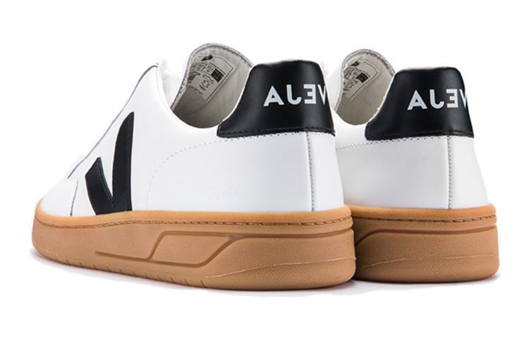 Lookbook VEJA V-12 レザー 白黒ナチュラル XD021816