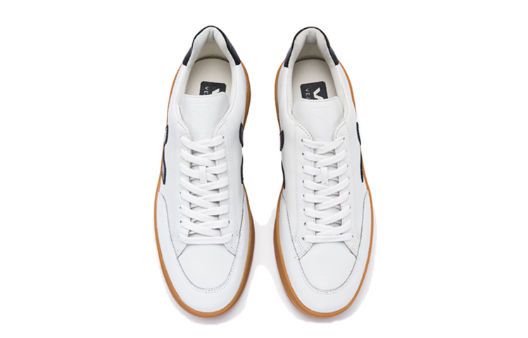 Shop VEJA V-12 Cuir ''Blanc Noir Naturel'' XD021816