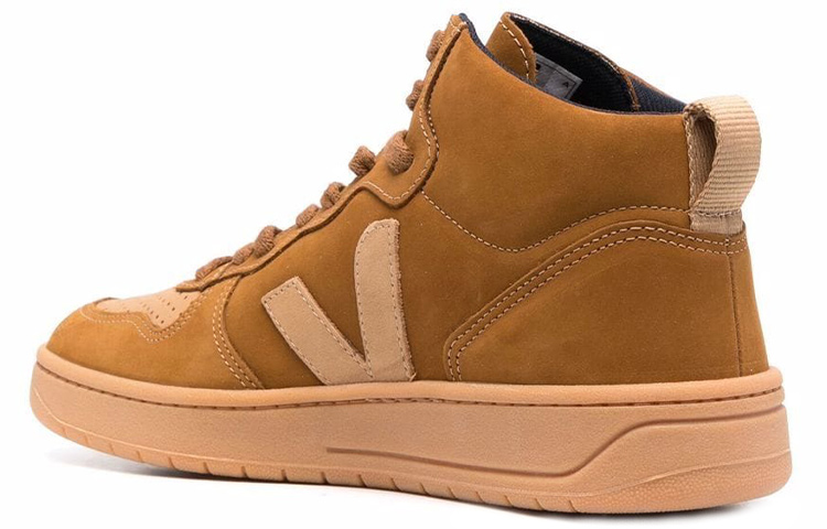 Lookbook VEJA V-15 皮質高幫板鞋 男女同款 棕色