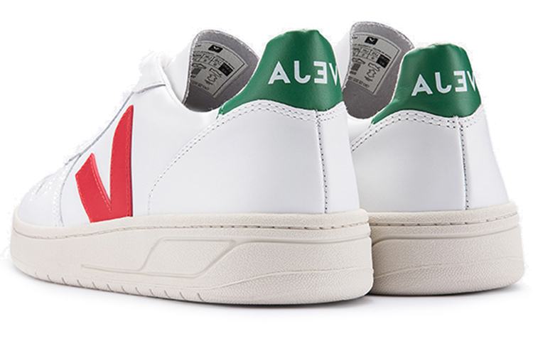 Shop VEJA V10 'Tumit Hijau' VX021788
