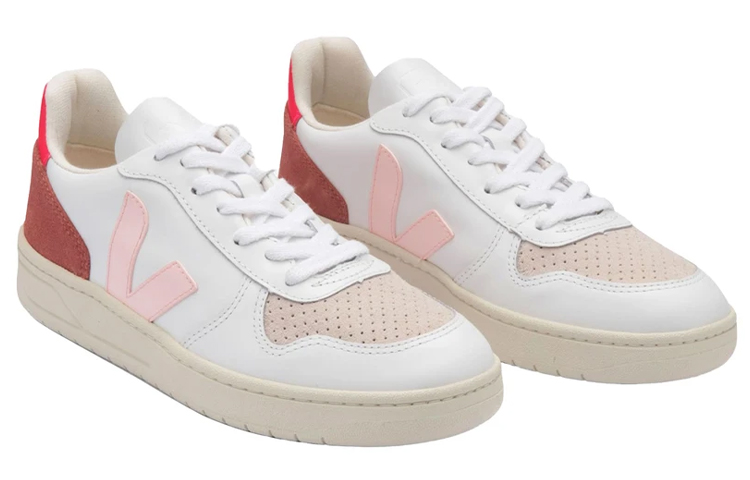 Shop VEJA V-10 'Putih Petale Rose Fluo' VX022292