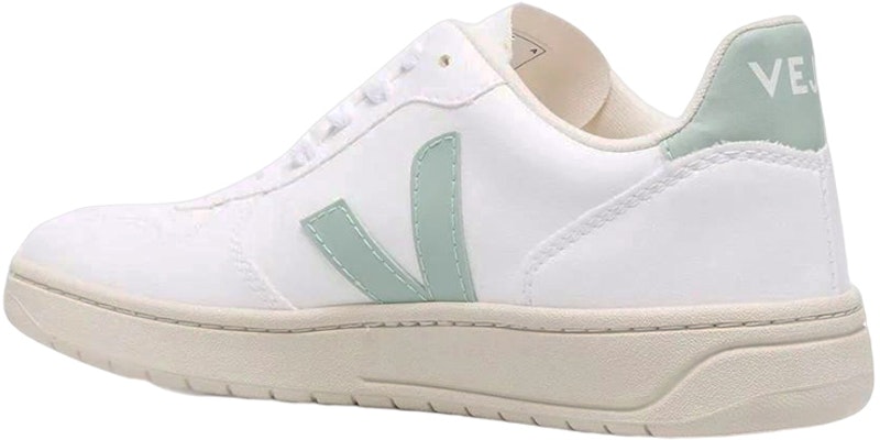 VEJA V-10 Sepatu Tali 'White Matcha' Sneakers VX0702806A Lookbook VEJA V-10 Sepatu Tali 'White Matcha' Sneakers VX0702806A