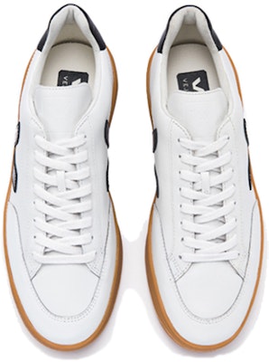 VEJA V-12 經典休閒 時尚板鞋 男女同款 黑白 Shop VEJA V-12 經典休閒 時尚板鞋 男女同款 黑白