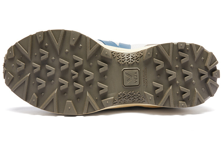 Shop VEJA ヴェンチュリ アルベオメッシュ マルチコ グレー VT012620