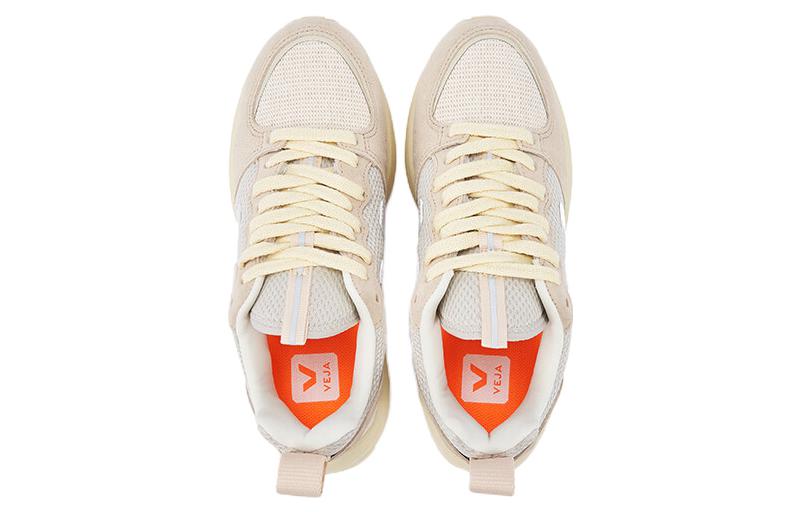Lookbook VEJA Venturi Suede Sneakers ''Natuurlijk Wit Boter'' VT0103014