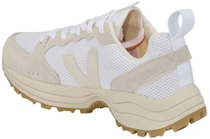 VEJA ヴェンチュリ スエード 白 (Venturi Suede White) VT0102257 Lookbook VEJA ヴェンチュリ スエード 白 (Venturi Suede White) VT0102257