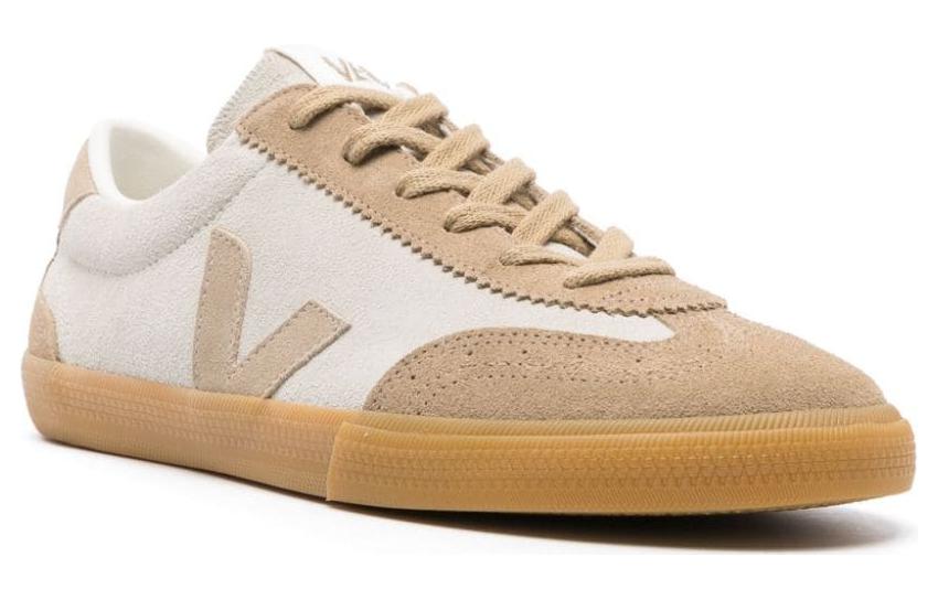 Lookbook VEJA Volley Natural Sahara VO0303635B