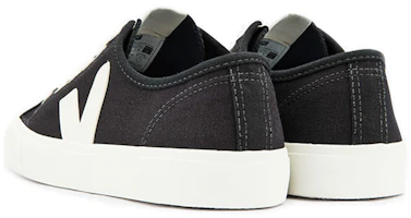 Shop VEJA WATA 黑色運動休閒鞋