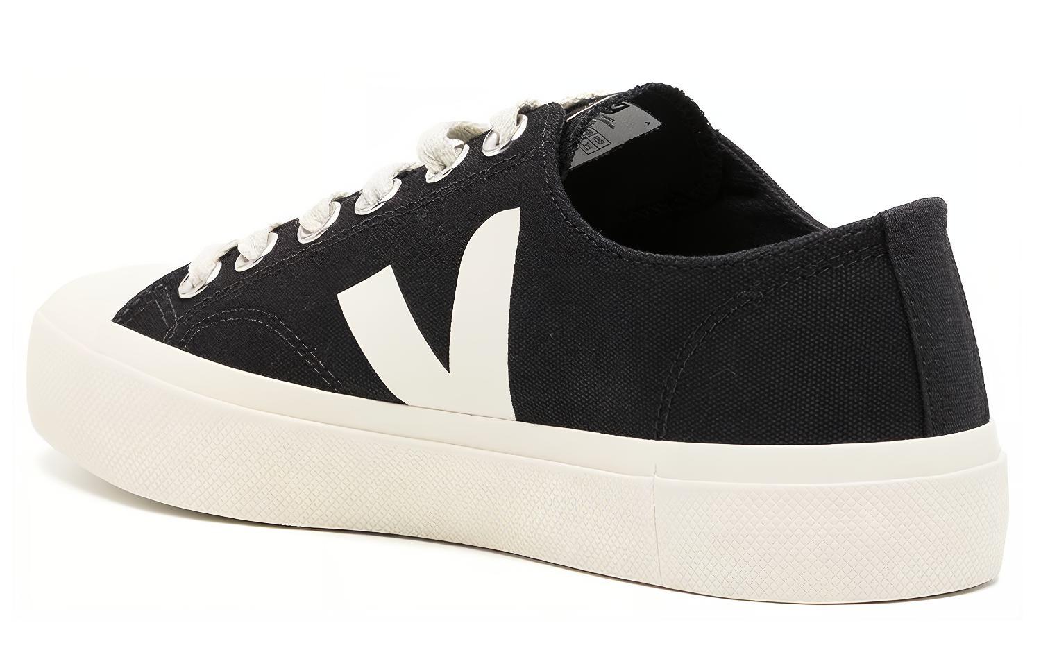 Shop VEJA Wata II 低帮运动鞋 '黑白' PL0101397