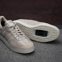 Zapatillas de Cuero Velosamba IH5213 3