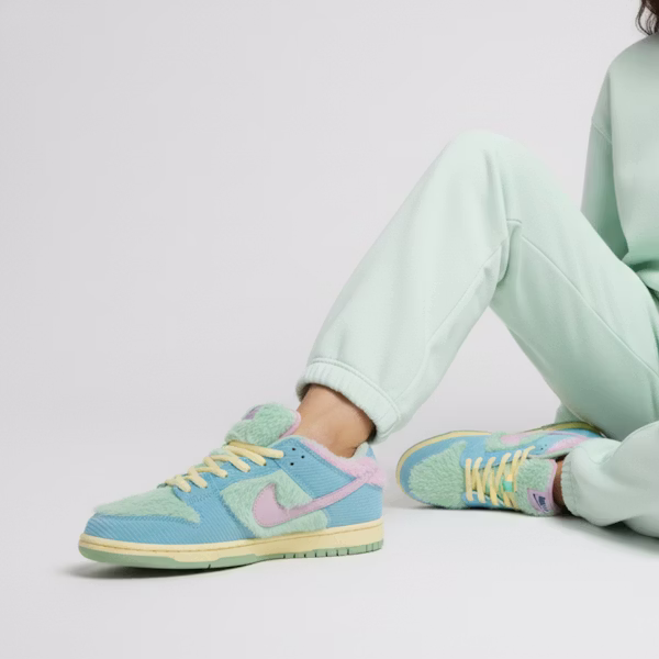 Verdy x Nike Dunk Low SB 'Visty' Sneakers FN6040-400 Order Verdy x Nike Dunk Low SB 'Visty' Sneakers FN6040-400