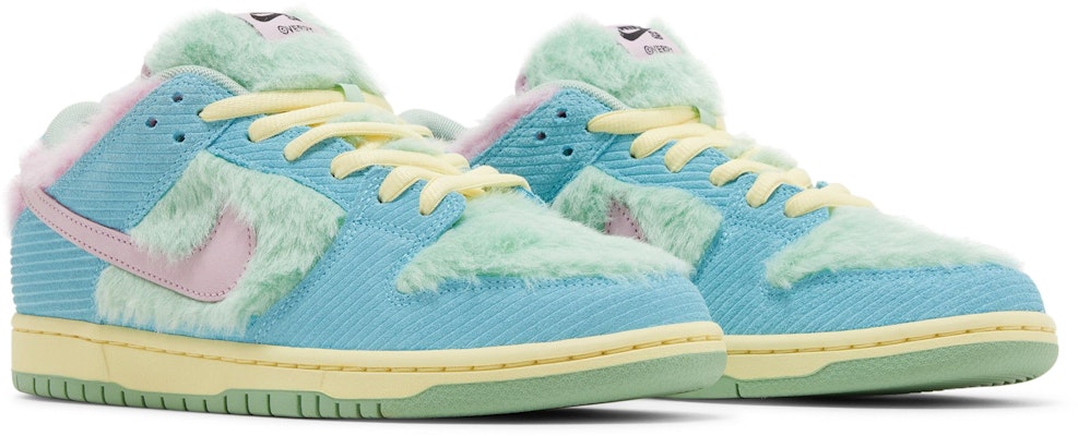 Verdy x Nike Dunk Low SB ''Visty'' Sneakers FN6040-400 1
