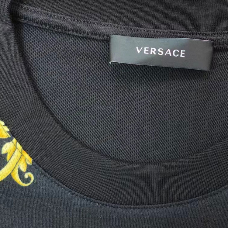 VERSACE  Black Graphic Print Crewneck Casual Short Sleeve T-Shirt 1012174-1A08822-5B070 圖 5