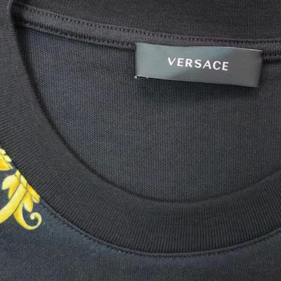 VERSACE 黑色圖案印花圓領休閒短袖T恤 1012174-1A08822-5B070 Purchase VERSACE 黑色圖案印花圓領休閒短袖T恤 1012174-1A08822-5B070
